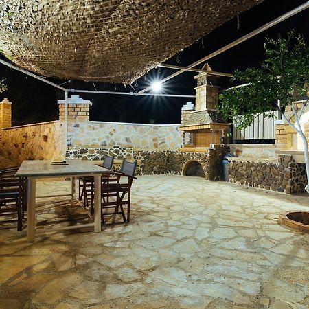 Aristidis Country Villa-Anesis Kamilari Exterior foto